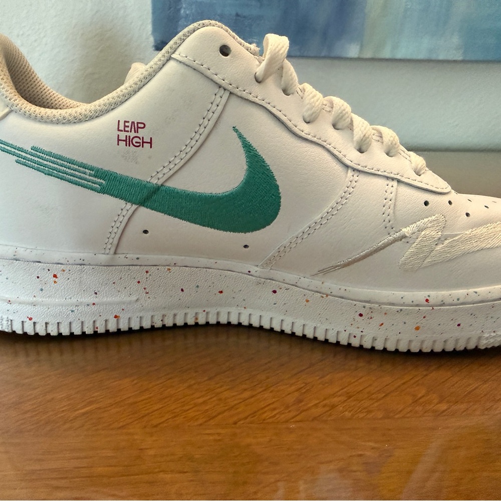 Nike Wmns Air Force 1 '07 LX 'Leap High’ - Picture 4 of 9